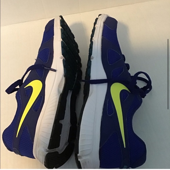 Nike Revolution 2 Running Shoes - Picture 4 of 9